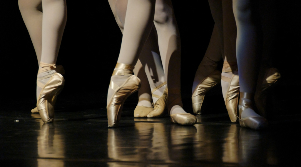 バレエのトゥパッド比較・おすすめ（トゥシューズ、ポアントをもっと踊りやすく！）ジェル製、綿製、外反母趾用など バレエラボ〜ballet labo~